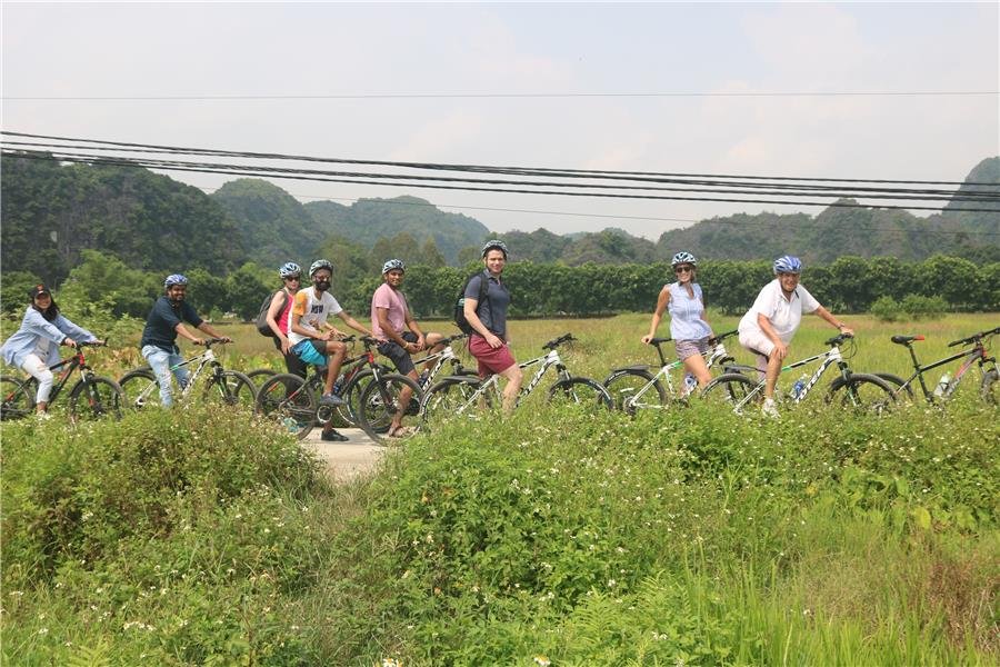 Ninh Binh Cycle Tour Hoa Lu, Tam Coc, Kenh Ga 2 Days